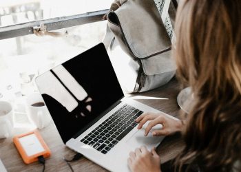 Do You Just Have a Good Job or Are You Pursuing a Career? Three Crucial Questions for Knowledge Workers